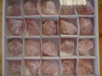 des minéraux de quartz rose