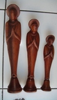 La Sainte Vierge en bois de suar 30-25-20cm